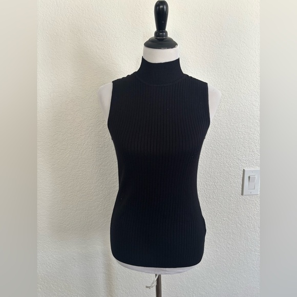 Madison Elegant Black Sleeveless Blouse - Picture 1 of 8